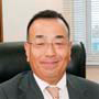 本房 伸一 氏