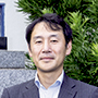 岩崎 元治 氏