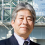 三国 千秋 氏