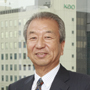 内田 勉 氏